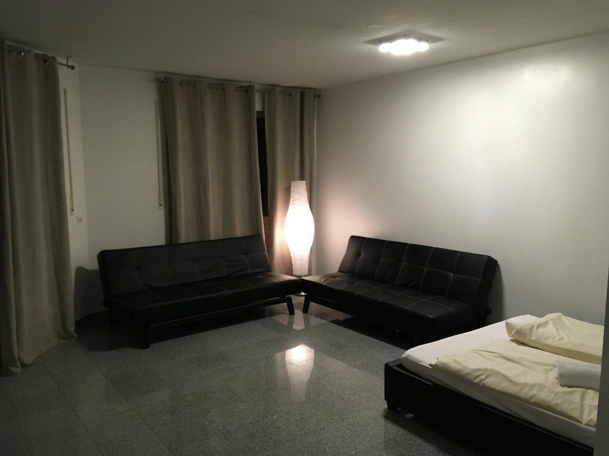 Kn Kahtan Boarding House Apartment มิวนิก ภายนอก รูปภาพ
